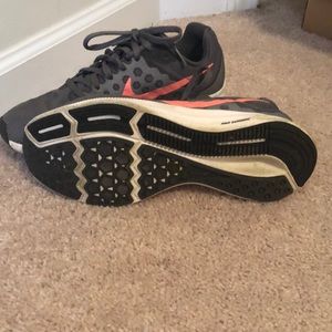 Nike Shoes - Nike Running shoes gently worn Nike Shoes - Nike Running shoes gently worn